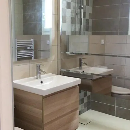 Prázdninový dům Maison Moderne 200m Plage, 4 Chambres, Jardin Prive, Wifi, Velos - - Fr-1-778-35